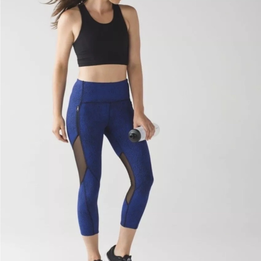 Lululemon Rush Hour 21" Crop Power Luxtreme Spray Jacquard Sapphire Blue Black 4